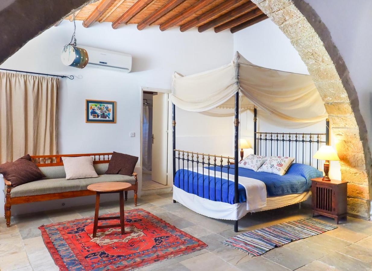 Zoes Traditional Apartments, Bed & Breakfast Larnaca Zewnętrze zdjęcie