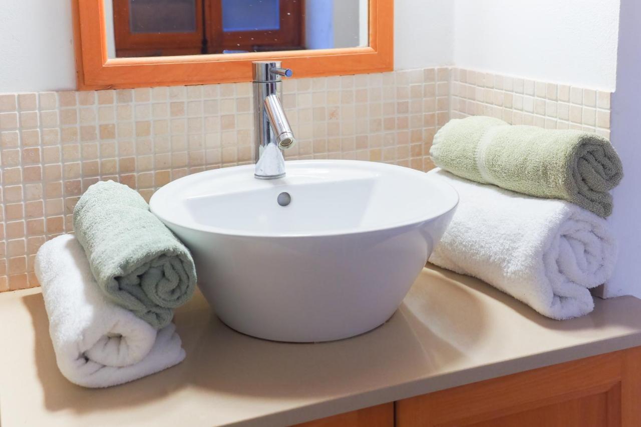 Zoes Traditional Apartments, Bed & Breakfast Larnaca Zewnętrze zdjęcie